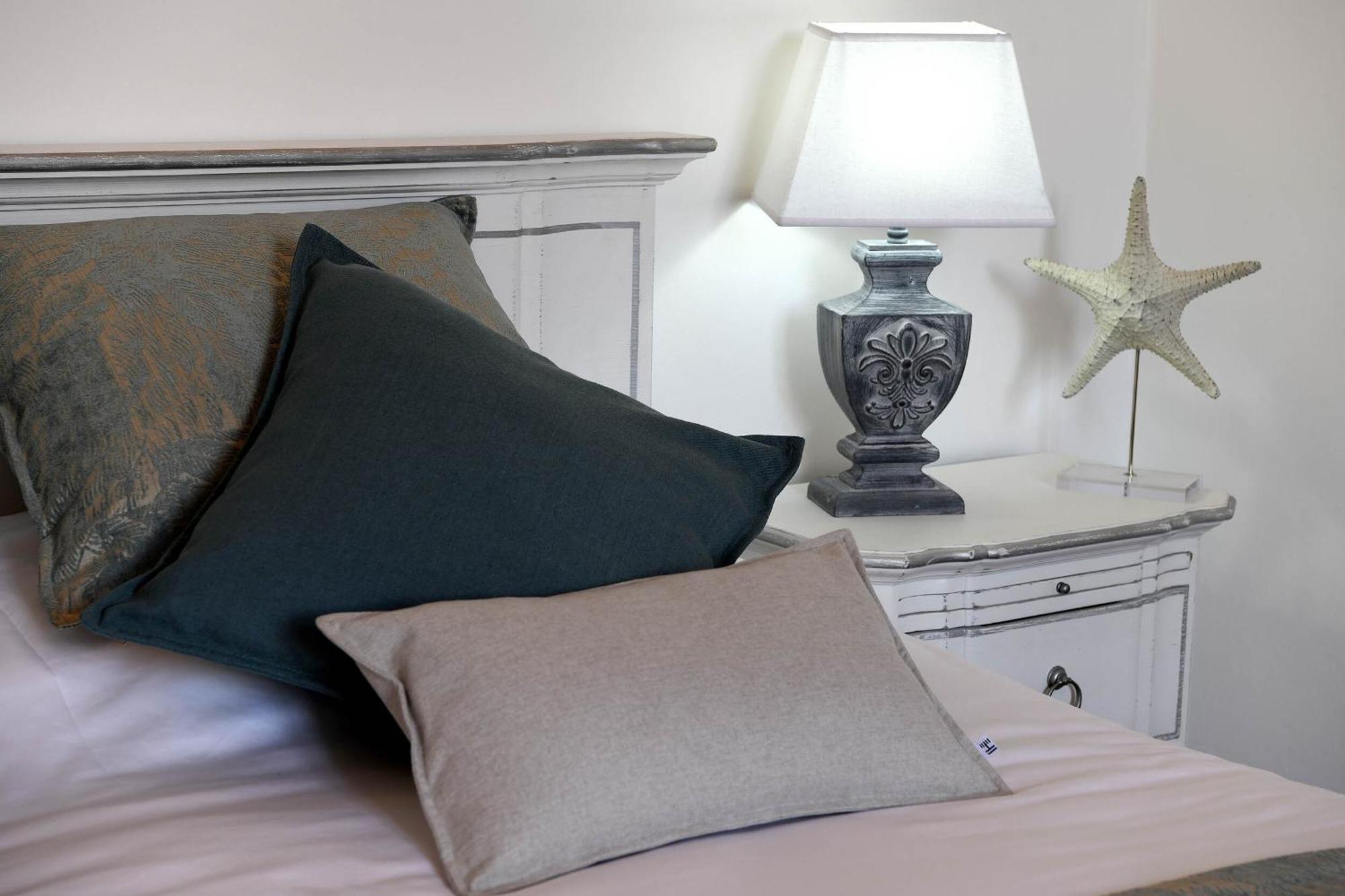 Bastide Des Demoiselles Bed & Breakfast Roussillon en Isere Eksteriør bilde